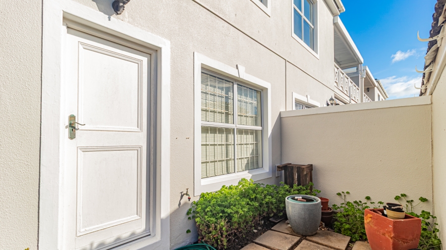 2 Bedroom Property for Sale in Fish Hoek Western Cape